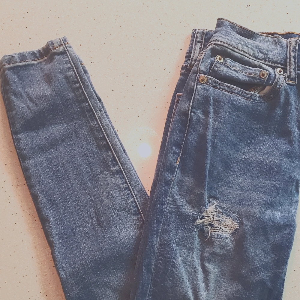 Abercrombie distressed higher high skinny jean